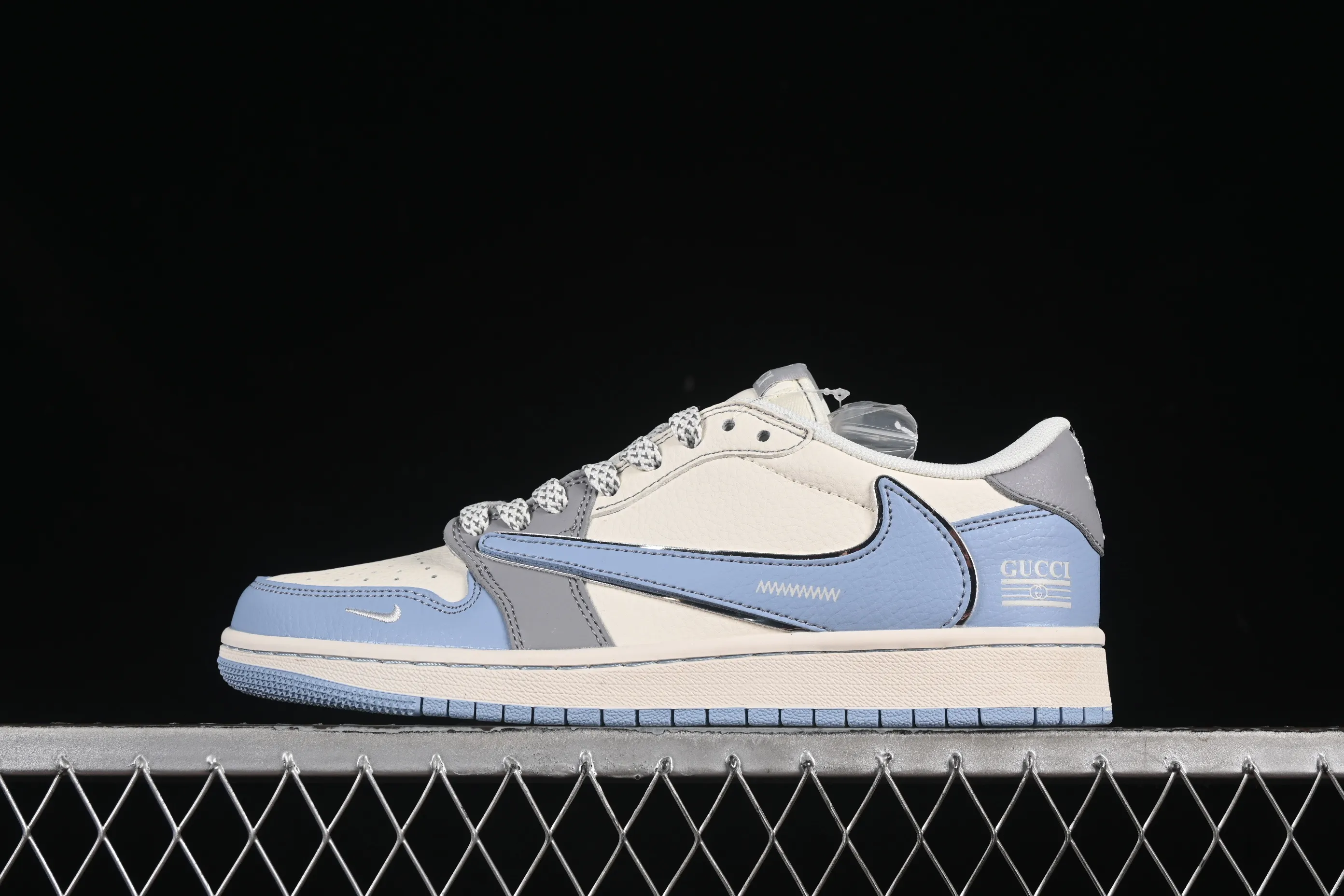 All categories Air Jordan Jordan series basketball shoes Air Jordan 1 Low high-end customized low-top sneakers Travis Scott x Fragment Design x Air Jordan 1 Low OG SP AJ1 Gucci co-branded beige gray blue low-top cultural casual sneakers ZH2598-241